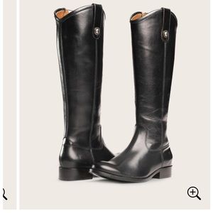 FRYE
WOMEN
MELISSA BUTTON INSIDE ZIP size 6 new no box